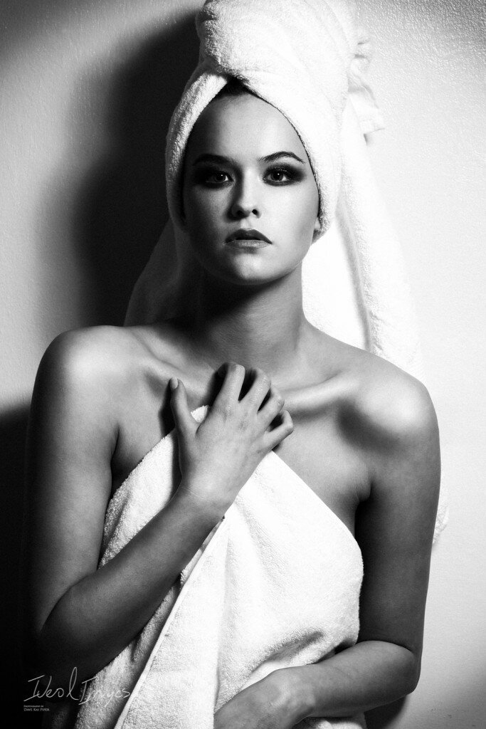 Alex Kelly by Dave Kai Piper